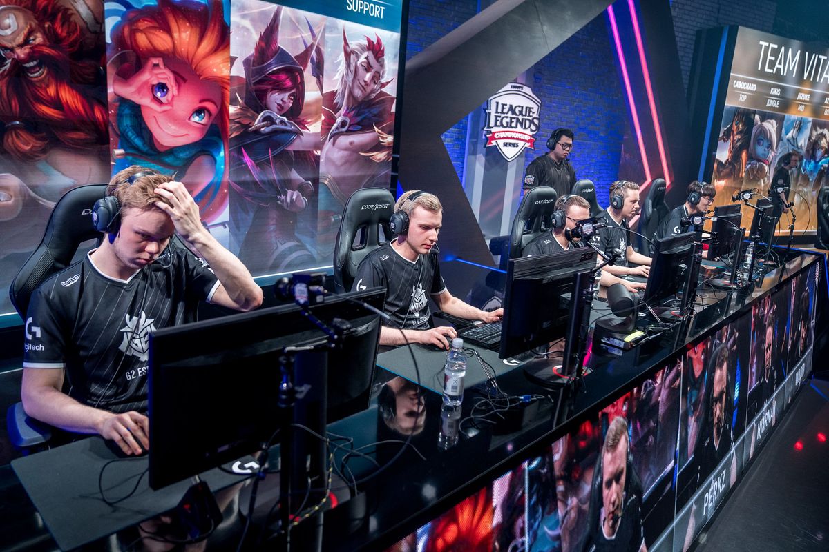 Behind Esports Teams: The Real Engine of Competitive Gaming