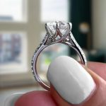 What Experienced Sellers Understand Before Selling High-Value Diamond Rings