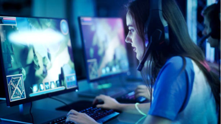 Why Online Gaming Is Turning Casual Players Into Communities